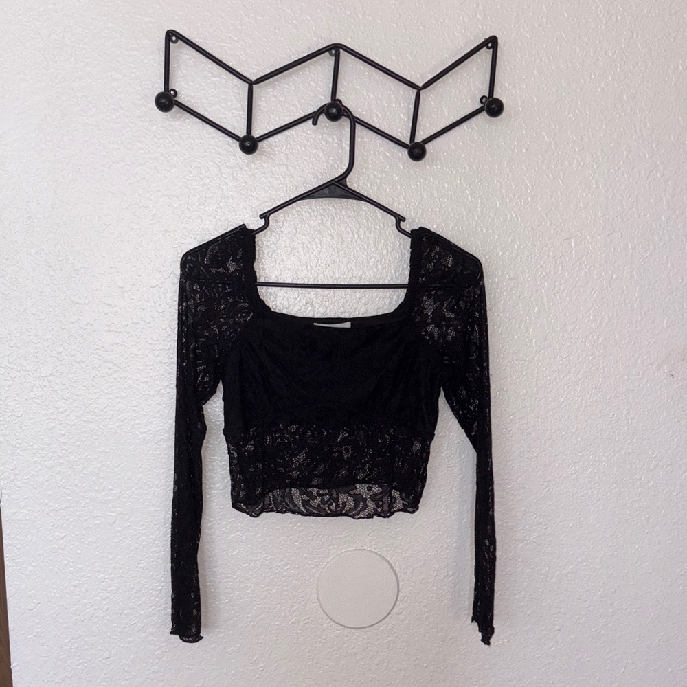 Chic Black Lace Long Sleeve Blouse